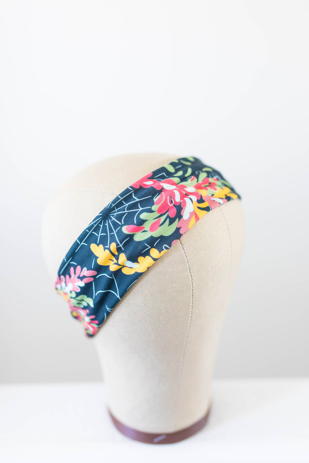 Retro Slim Headband - Black Widow